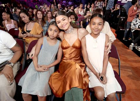 frere et soeur de zendaya|Les Frères et Sœurs de Zendaya : Découvrez Sa。